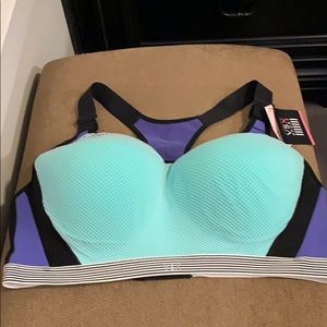 SOLD Victoria’s Secret INCREDIBLE Sports Bra 40DD